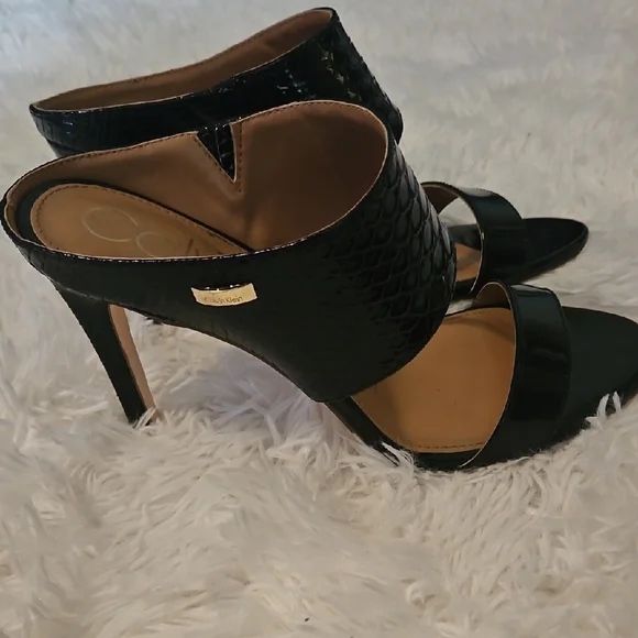 Calvin Klein Black Patent Mules - Picture 2 of 5